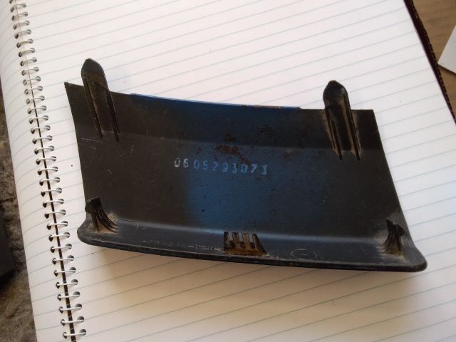 bontott SUZUKI IGNIS II Első Vonószem Burkolat