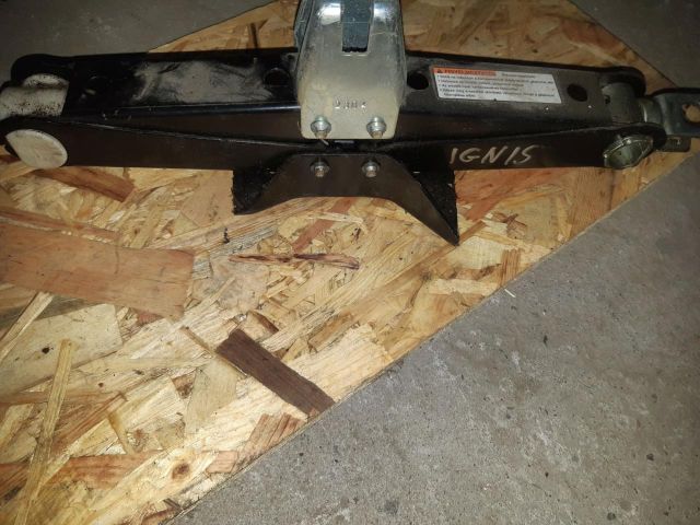 bontott SUZUKI IGNIS II Emelő