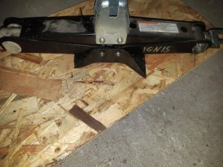 bontott SUZUKI IGNIS II Emelő