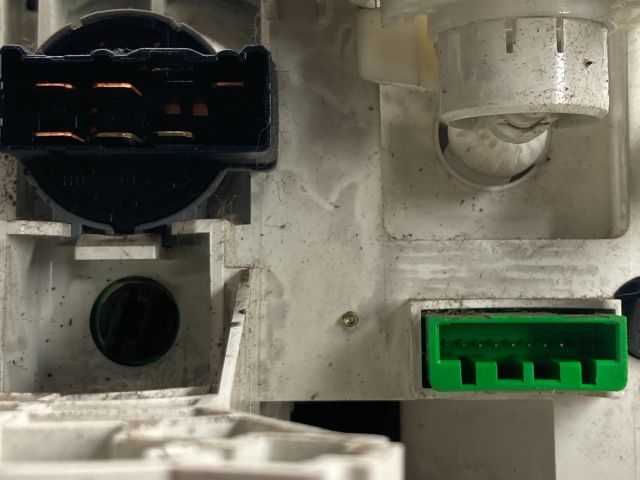 bontott SUZUKI IGNIS II Fűtéskapcsoló (manuális klímás)