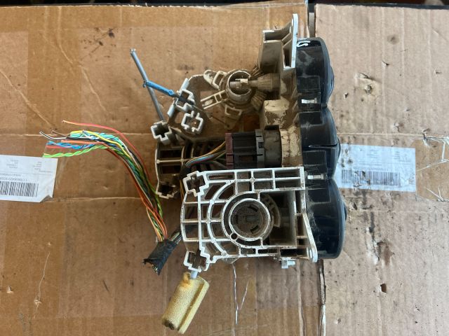 bontott SUZUKI IGNIS II Fűtéskapcsoló (manuális klímás)