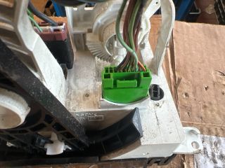 bontott SUZUKI IGNIS II Fűtéskapcsoló (manuális klímás)