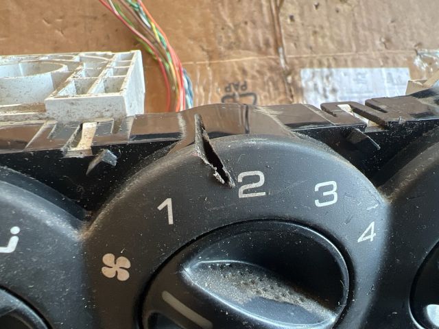 bontott SUZUKI IGNIS II Fűtéskapcsoló (manuális klímás)