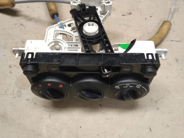 bontott SUZUKI IGNIS II Fűtéskapcsoló (Nem klímás)