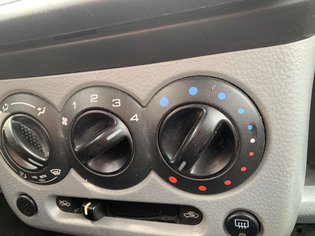 bontott SUZUKI IGNIS II Fűtéskapcsoló (Nem klímás)