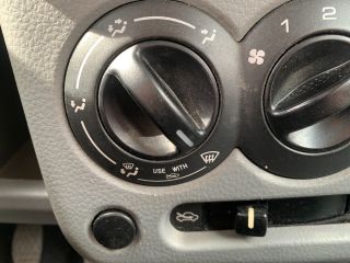 bontott SUZUKI IGNIS II Fűtéskapcsoló (Nem klímás)