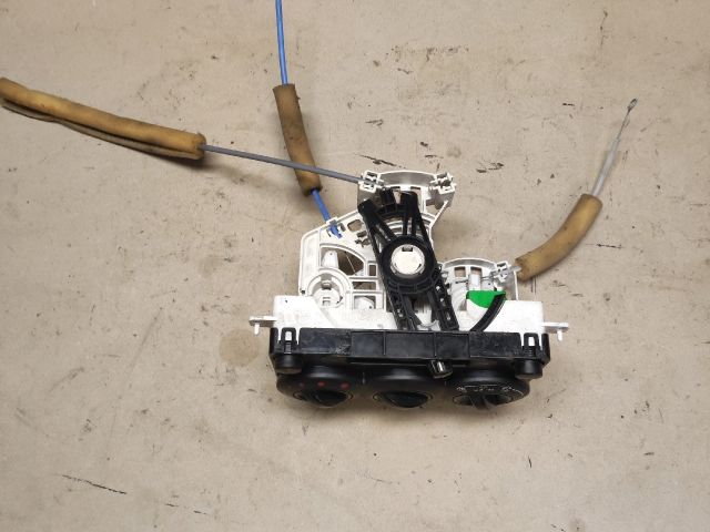 bontott SUZUKI IGNIS II Fűtéskapcsoló (Nem klímás)