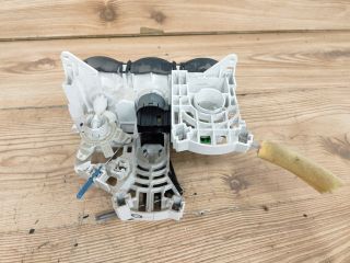 bontott SUZUKI IGNIS II Fűtéskapcsoló