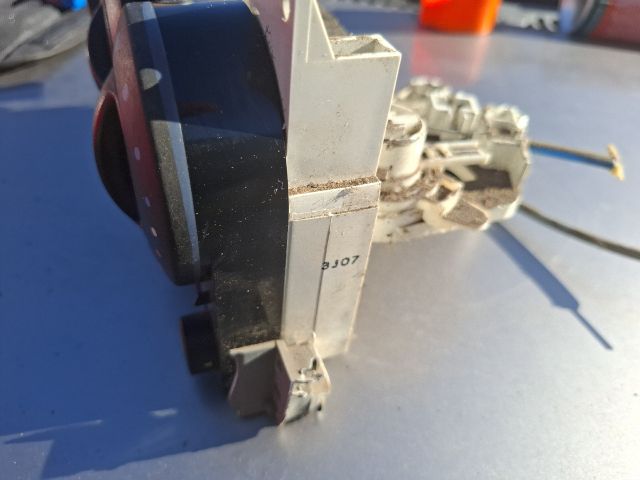 bontott SUZUKI IGNIS II Fűtéskapcsoló