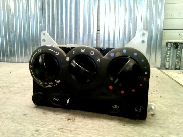 bontott SUZUKI IGNIS II Fűtéskapcsoló