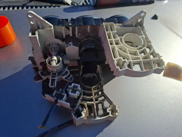 bontott SUZUKI IGNIS II Fűtéskapcsoló