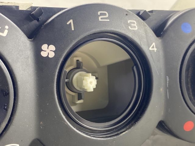 bontott SUZUKI IGNIS II Fűtéskapcsoló