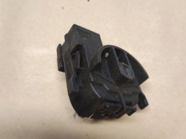 bontott SUZUKI IGNIS II Gyújtáskapcsoló Elektronika