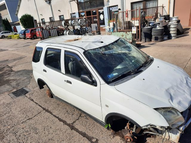 bontott SUZUKI IGNIS II Hátfal