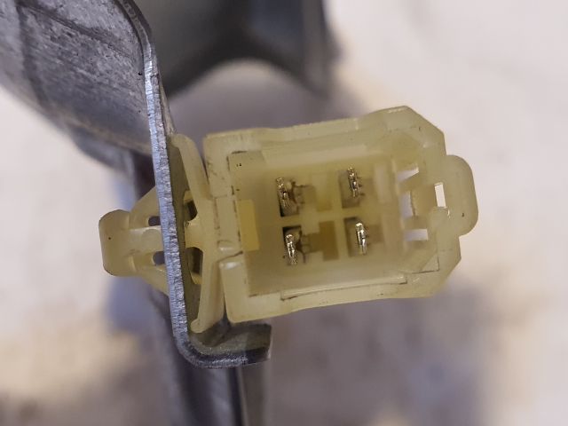 bontott SUZUKI IGNIS II Hátsó Ablaktörlő Motor