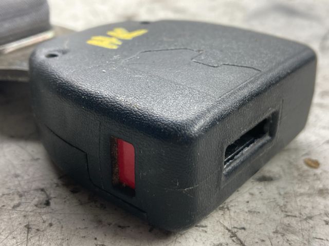 bontott SUZUKI IGNIS II Hátsó középső Biztonsági Öv Csat