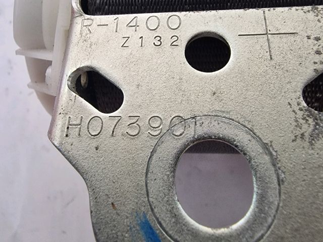 bontott SUZUKI IGNIS II Hátsó középső Biztonsági Öv