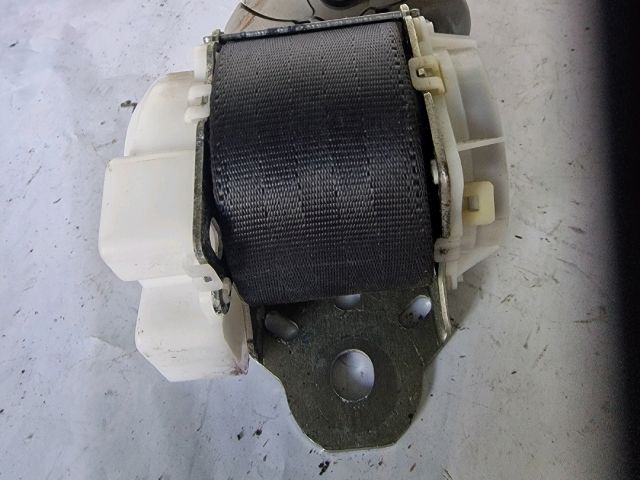 bontott SUZUKI IGNIS II Hátsó középső Biztonsági Öv