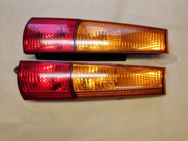 bontott SUZUKI IGNIS II Hátsó Lámpa Szett