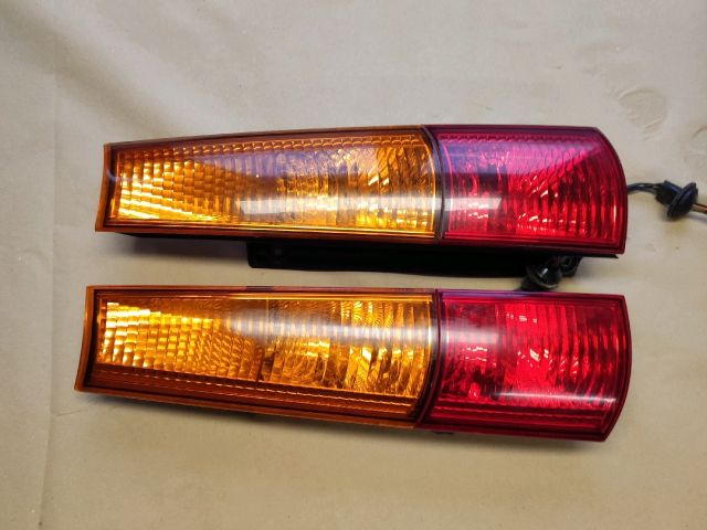 bontott SUZUKI IGNIS II Hátsó Lámpa Szett