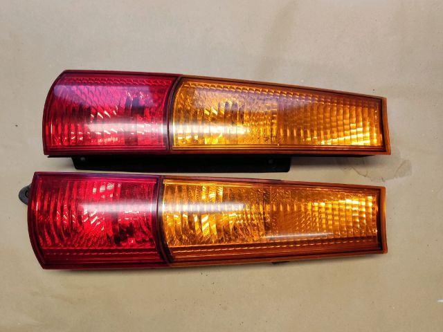 bontott SUZUKI IGNIS II Hátsó Lámpa Szett