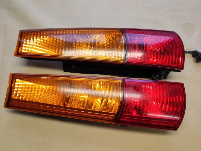 bontott SUZUKI IGNIS II Hátsó Lámpa Szett