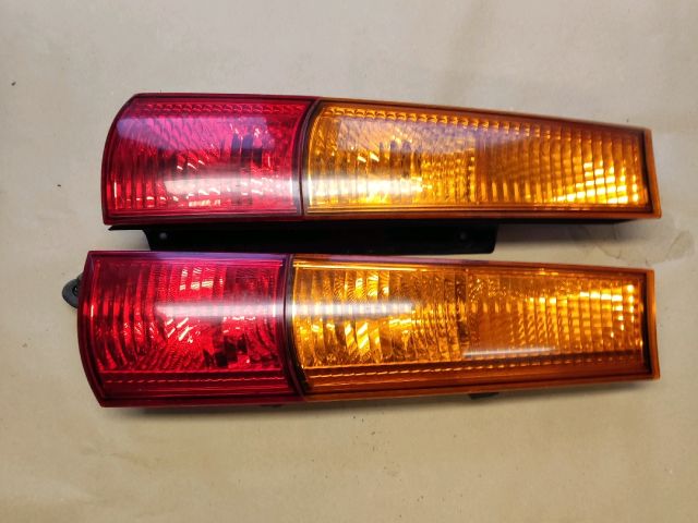 bontott SUZUKI IGNIS II Hátsó Lámpa Szett