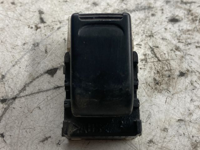 bontott SUZUKI IGNIS II Jobb első Ablakemelő Kapcsoló