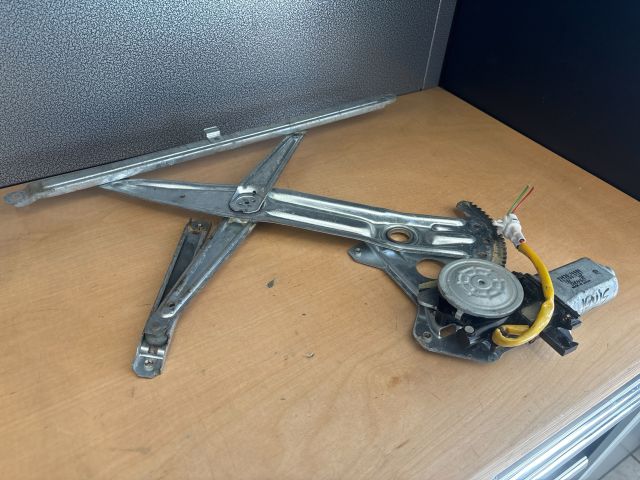 bontott SUZUKI IGNIS II Jobb első Ablakemelő Szerkezet (Elektromos)