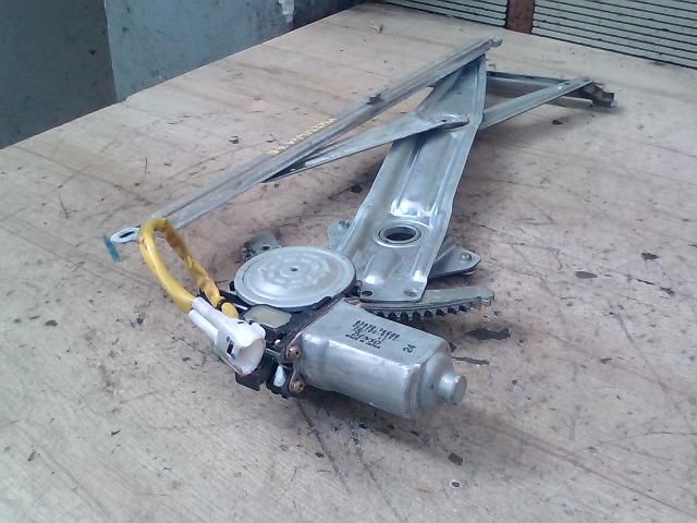 bontott SUZUKI IGNIS II Jobb első Ablakemelő Szerkezet (Elektromos)