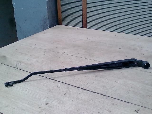 bontott SUZUKI IGNIS II Jobb első Ablaktörlő Kar