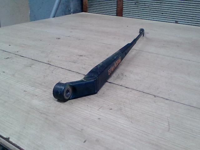 bontott SUZUKI IGNIS II Jobb első Ablaktörlő Kar