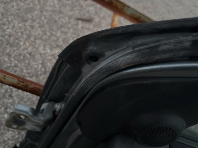 bontott SUZUKI IGNIS II Jobb első Ajtó (Részeivel)