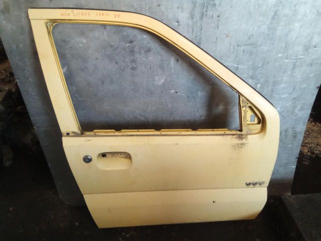 bontott SUZUKI IGNIS II Jobb első Ajtó (Üres lemez)