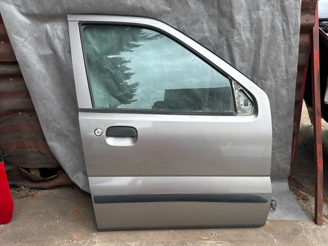 bontott SUZUKI IGNIS II Jobb első Ajtó (Üres lemez)