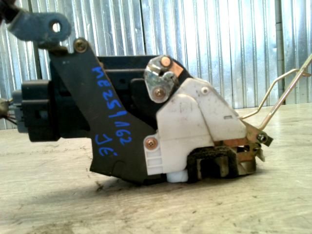 bontott SUZUKI IGNIS II Jobb első Ajtózár