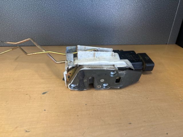 bontott SUZUKI IGNIS II Jobb első Ajtózár