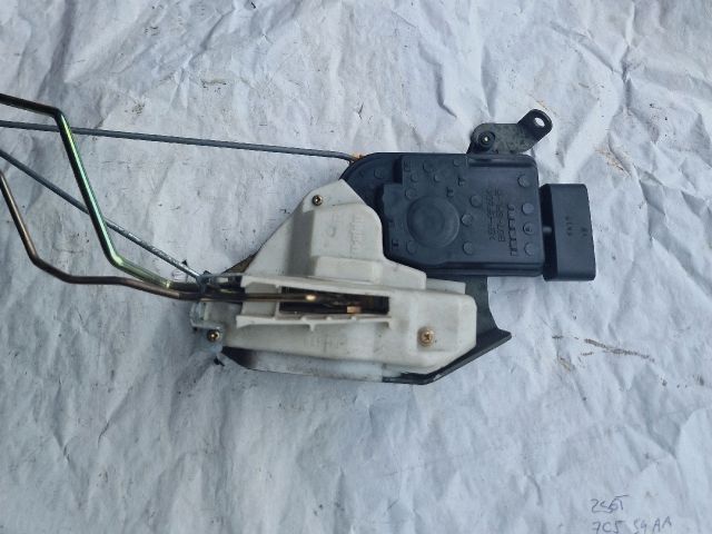 bontott SUZUKI IGNIS II Jobb első Ajtózár