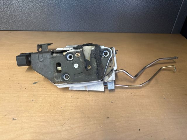 bontott SUZUKI IGNIS II Jobb első Ajtózár