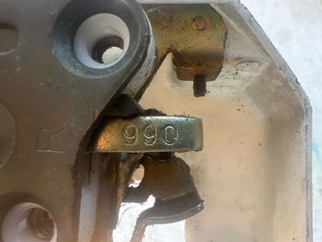 bontott SUZUKI IGNIS II Jobb első Ajtózár