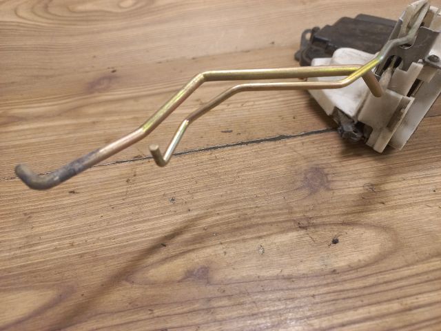 bontott SUZUKI IGNIS II Jobb első Ajtózár