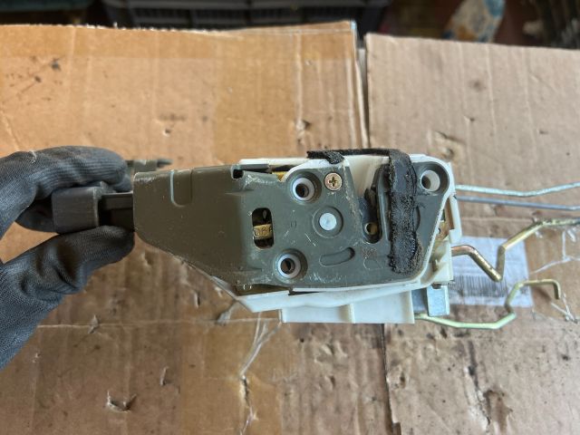 bontott SUZUKI IGNIS II Jobb első Ajtózár