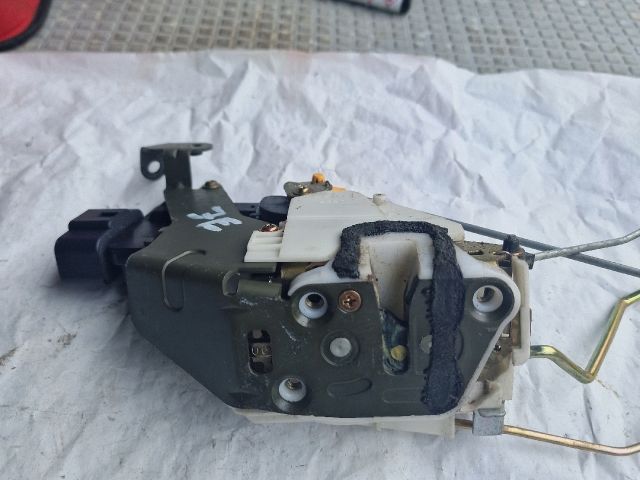 bontott SUZUKI IGNIS II Jobb első Ajtózár