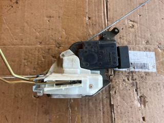 bontott SUZUKI IGNIS II Jobb első Ajtózár