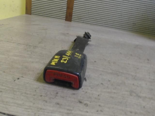 bontott SUZUKI IGNIS II Jobb első Biztonsági Öv Csat