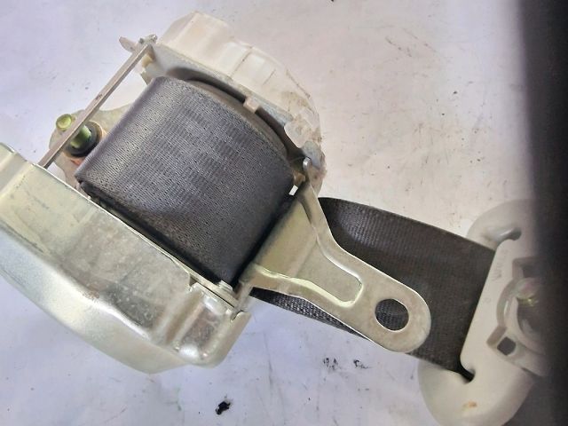 bontott SUZUKI IGNIS II Jobb első Biztonsági Öv