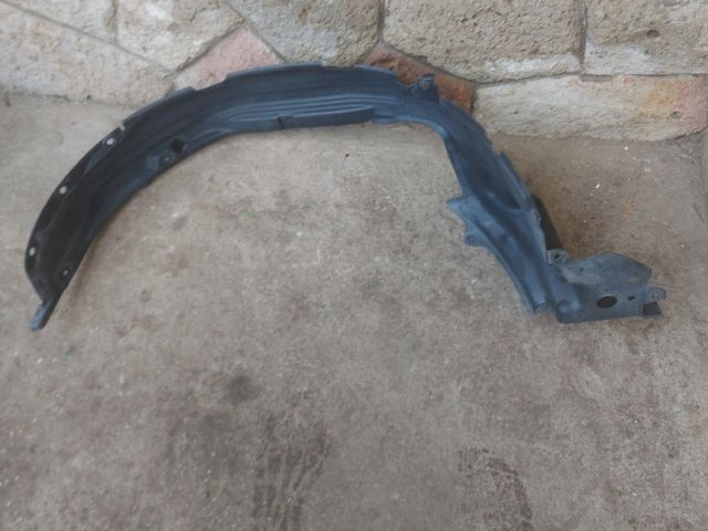 bontott SUZUKI IGNIS II Jobb első Dobbetét (Kerékjárati, Műanyag)