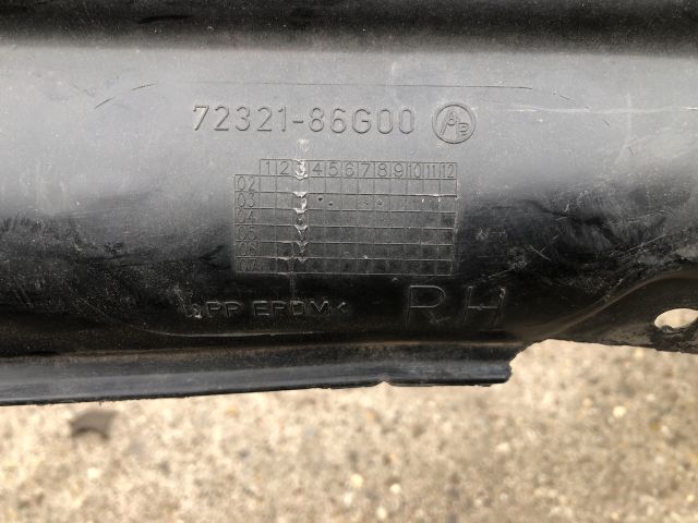 bontott SUZUKI IGNIS II Jobb első Dobbetét (Kerékjárati, Műanyag)