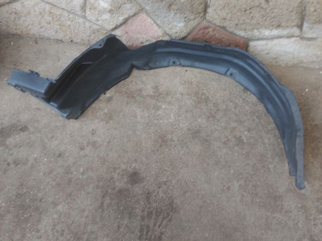 bontott SUZUKI IGNIS II Jobb első Dobbetét (Kerékjárati, Műanyag)