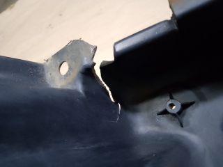 bontott SUZUKI IGNIS II Jobb első Dobbetét (Kerékjárati, Műanyag)